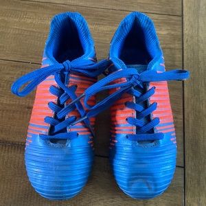 Soccer cleats